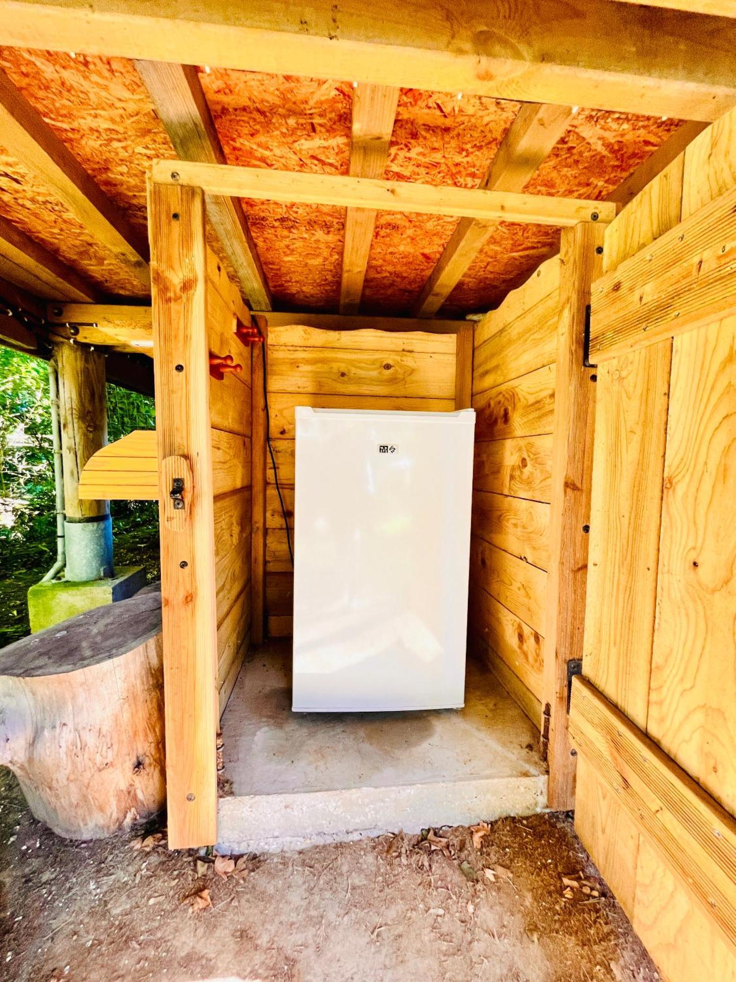 La Cabane Perchee Du Trappeur Écrainville Eksteriør bilde
