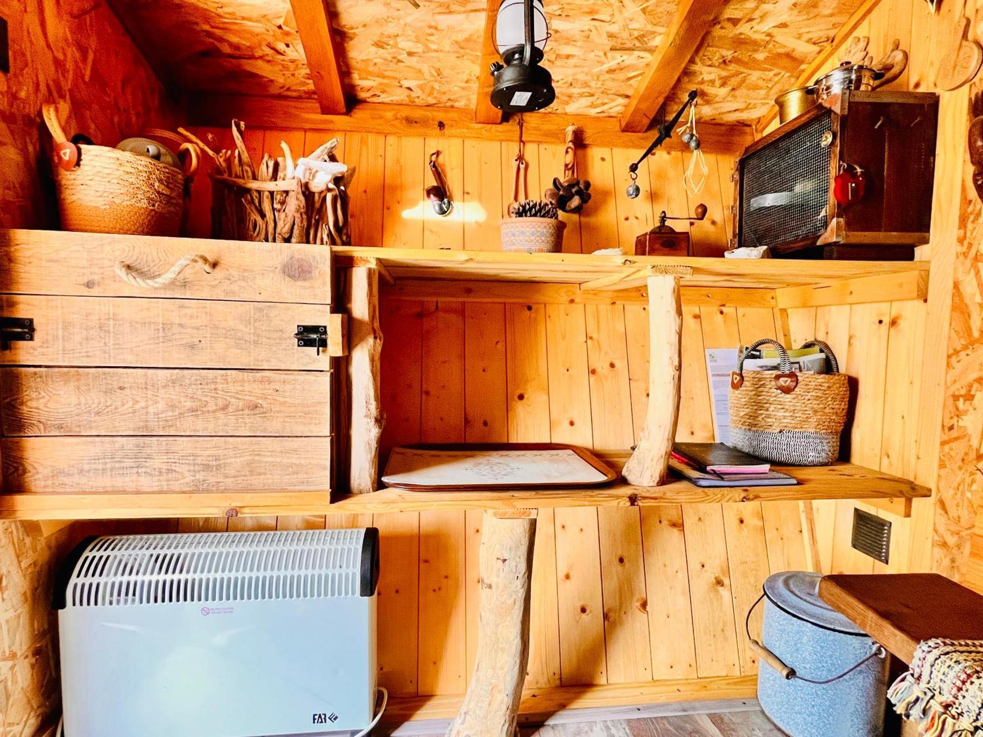 La Cabane Perchee Du Trappeur Écrainville Eksteriør bilde